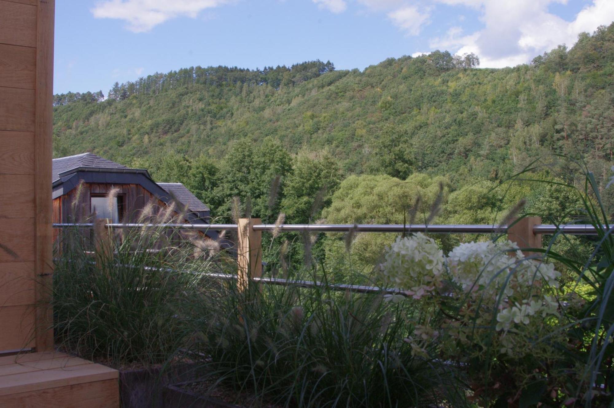 Hostellerie La Claire Fontaine, Logis Hotels & Spa La-Roche-en-Ardenne Esterno foto