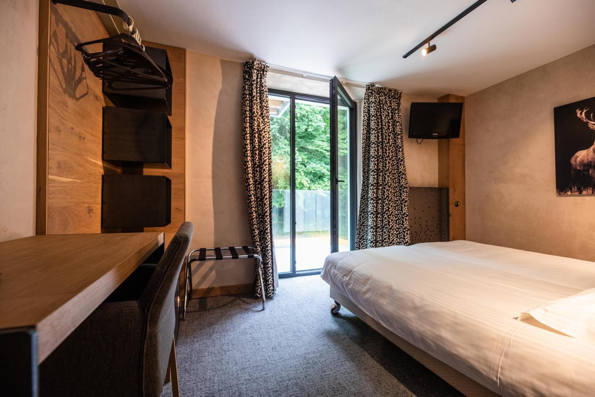 Hostellerie La Claire Fontaine, Logis Hotels & Spa La-Roche-en-Ardenne Esterno foto